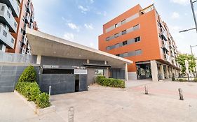 Moderno apartamento con Piscina y Parking